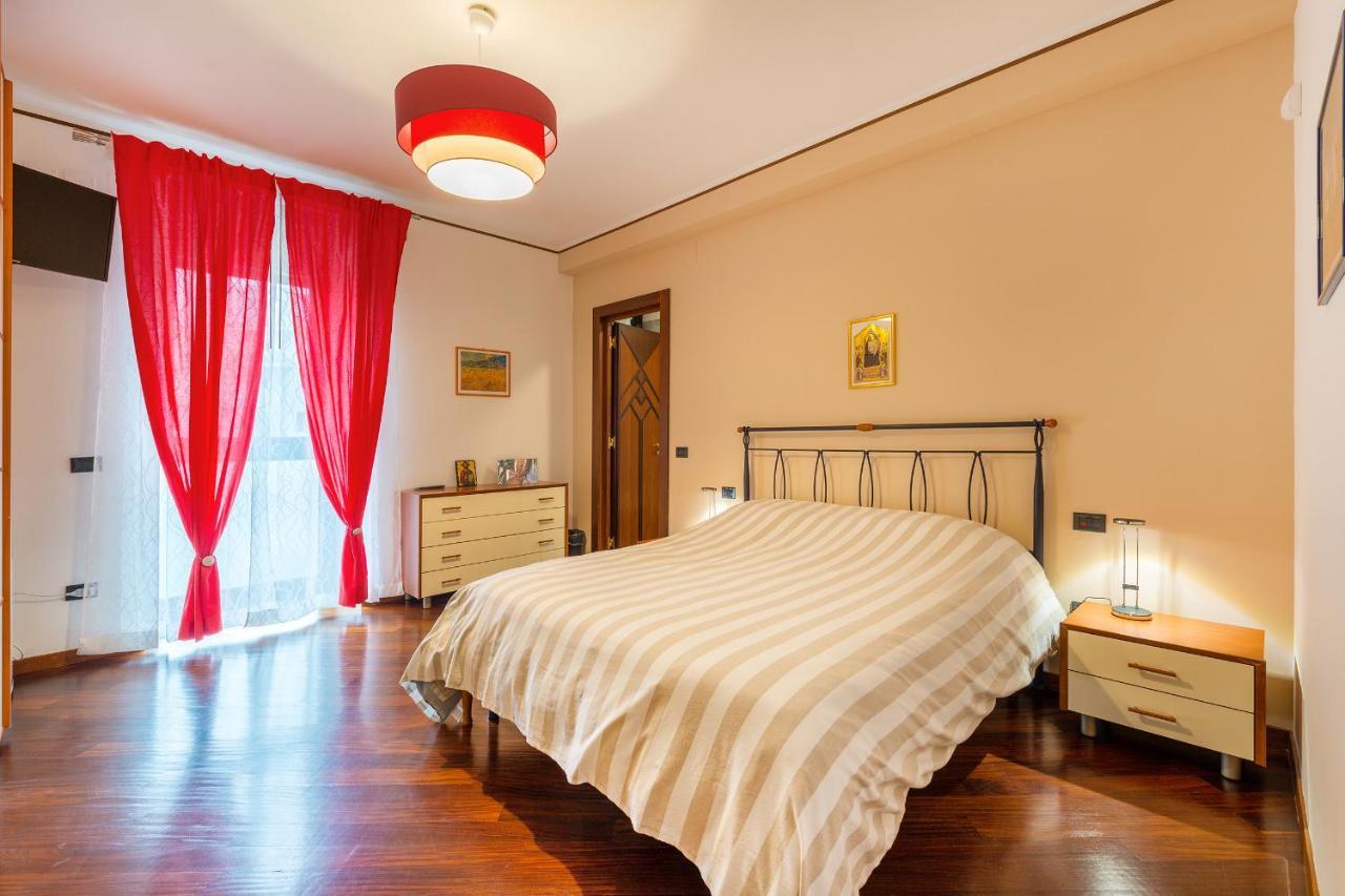 A Casa Di Sara Ermy Bed & Breakfast Bari Dış mekan fotoğraf