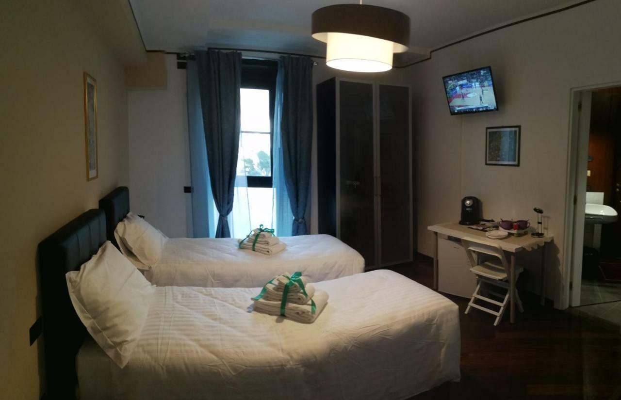 A Casa Di Sara Ermy Bed & Breakfast Bari Dış mekan fotoğraf