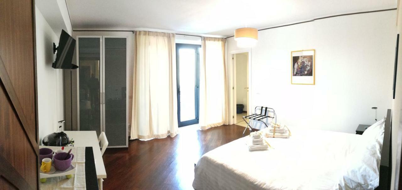 A Casa Di Sara Ermy Bed & Breakfast Bari Dış mekan fotoğraf